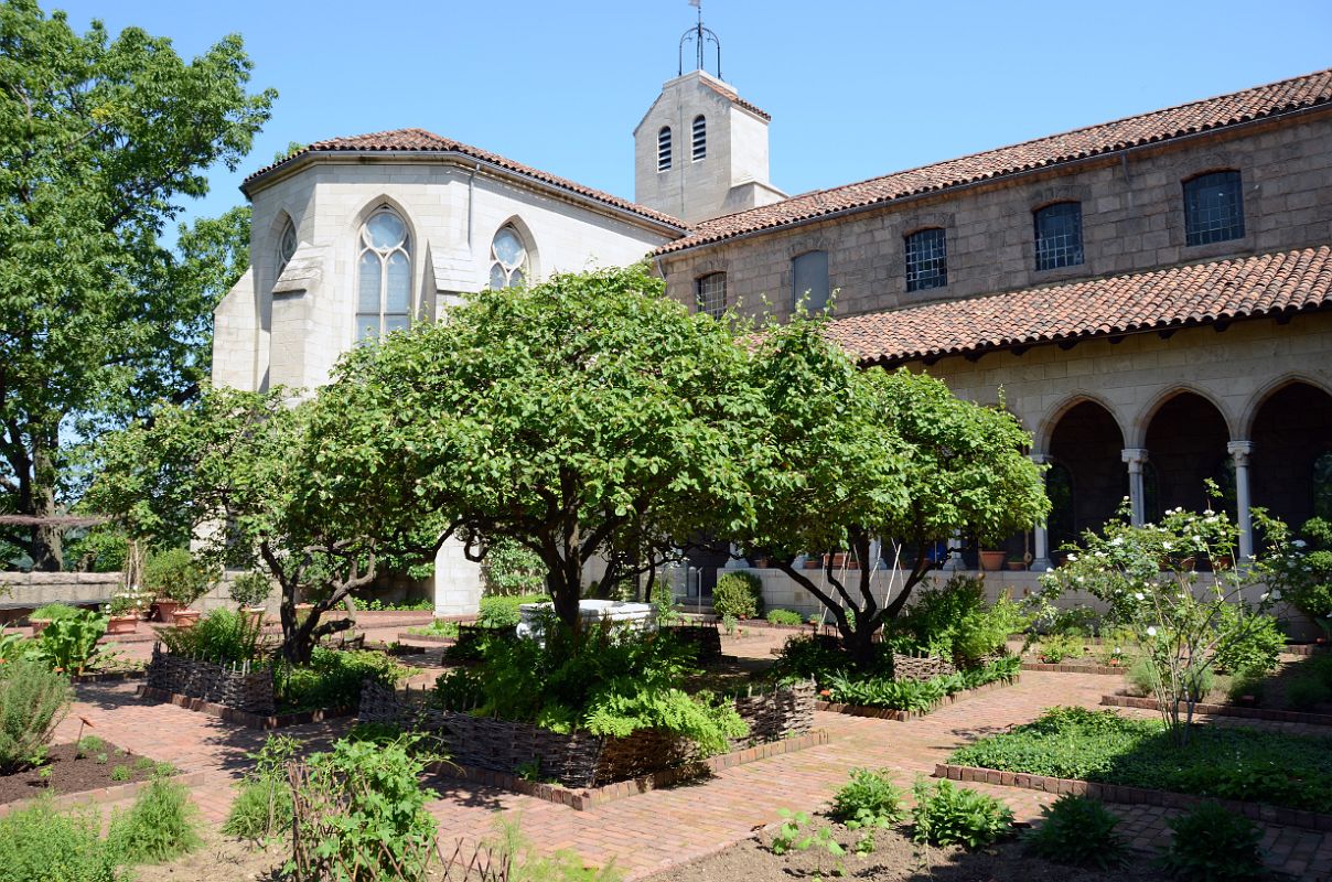 New York Cloisters 35 011 Cloister from Bonnefont-en-Comminges France Late 13C and Bonnefont Garden